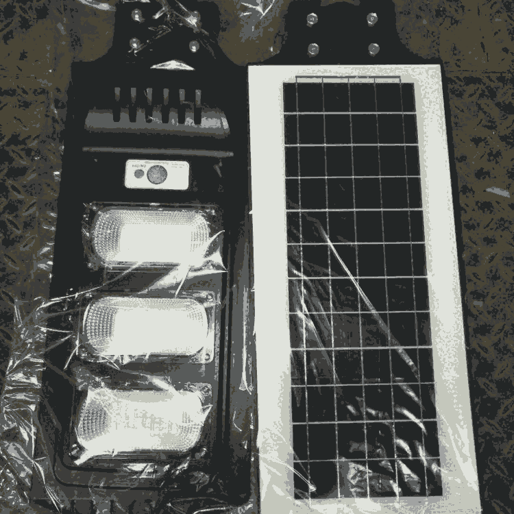 現(xiàn)貨4-8米太陽能路燈促銷3米太陽能庭院燈 生產(chǎn)廠家 歡迎咨詢